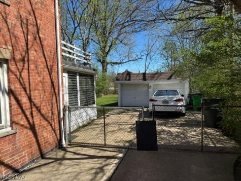 1811 E 291st Street Wickliffe OH 44092