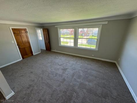 1811 E 291st Street Wickliffe OH 44092