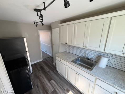 1811 E 291st Street Wickliffe OH 44092