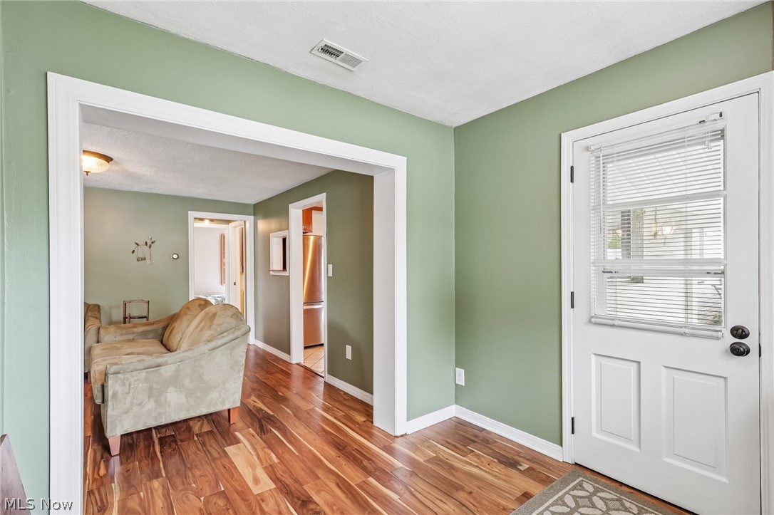 686 Portage Lakes Drive New Franklin OH 44319