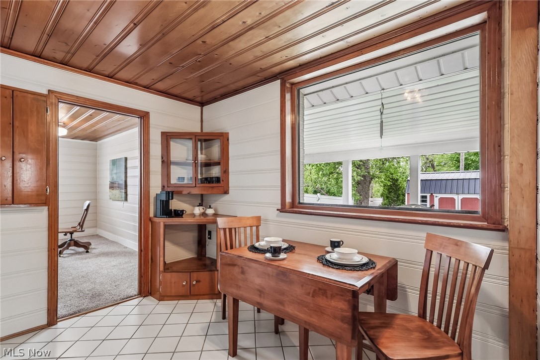 686 Portage Lakes Drive New Franklin OH 44319