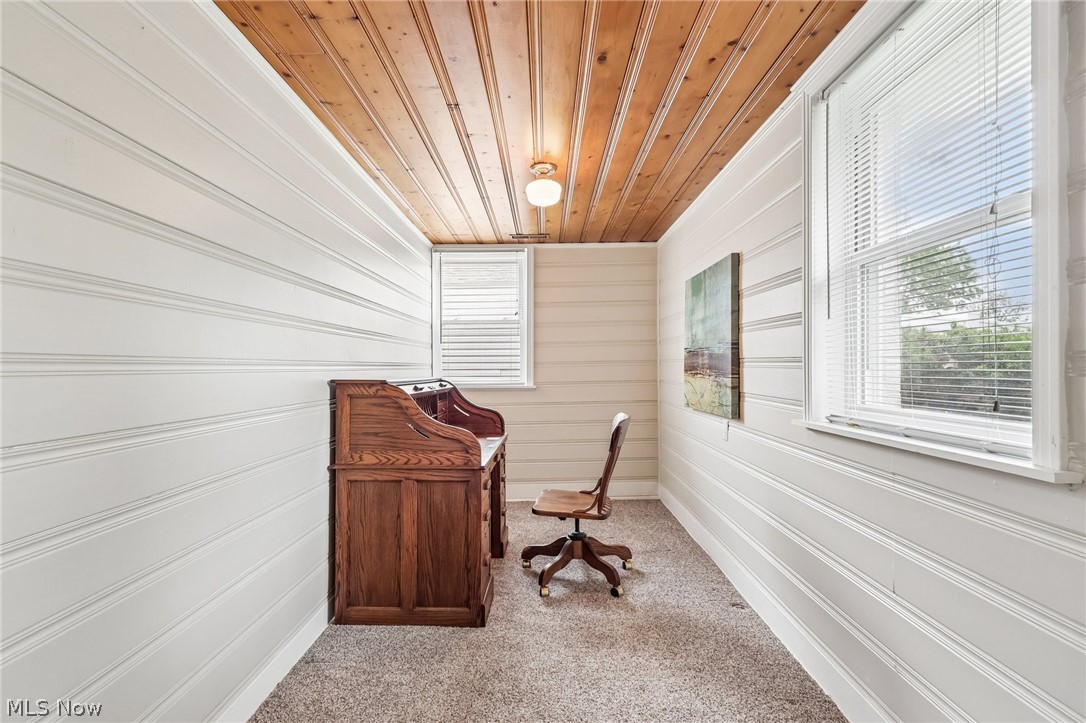 686 Portage Lakes Drive New Franklin OH 44319