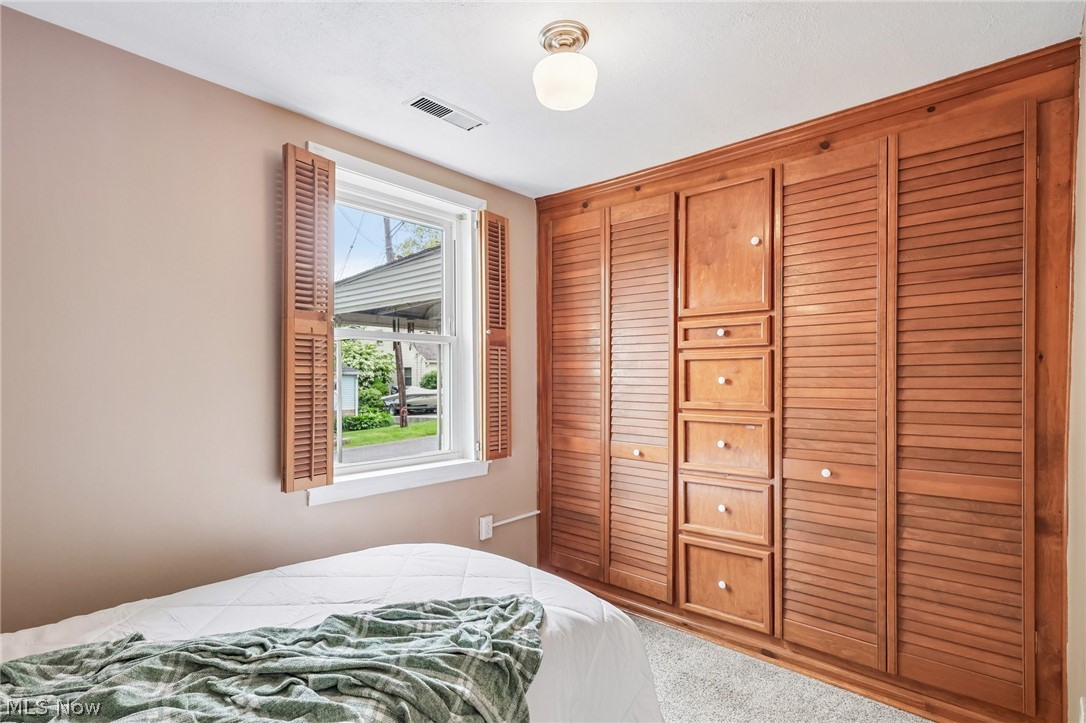 686 Portage Lakes Drive New Franklin OH 44319