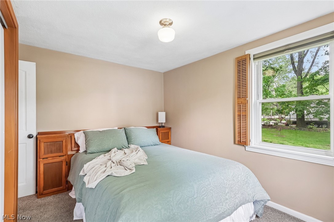 686 Portage Lakes Drive New Franklin OH 44319