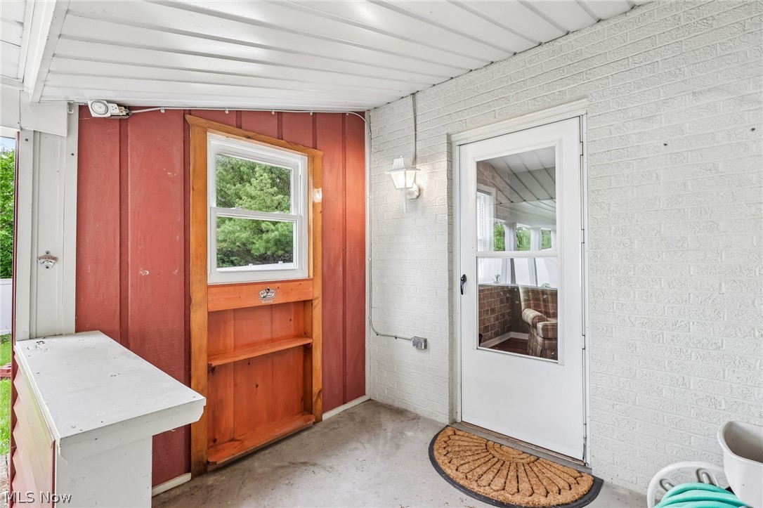 686 Portage Lakes Drive New Franklin OH 44319