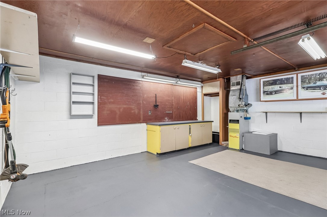 686 Portage Lakes Drive New Franklin OH 44319
