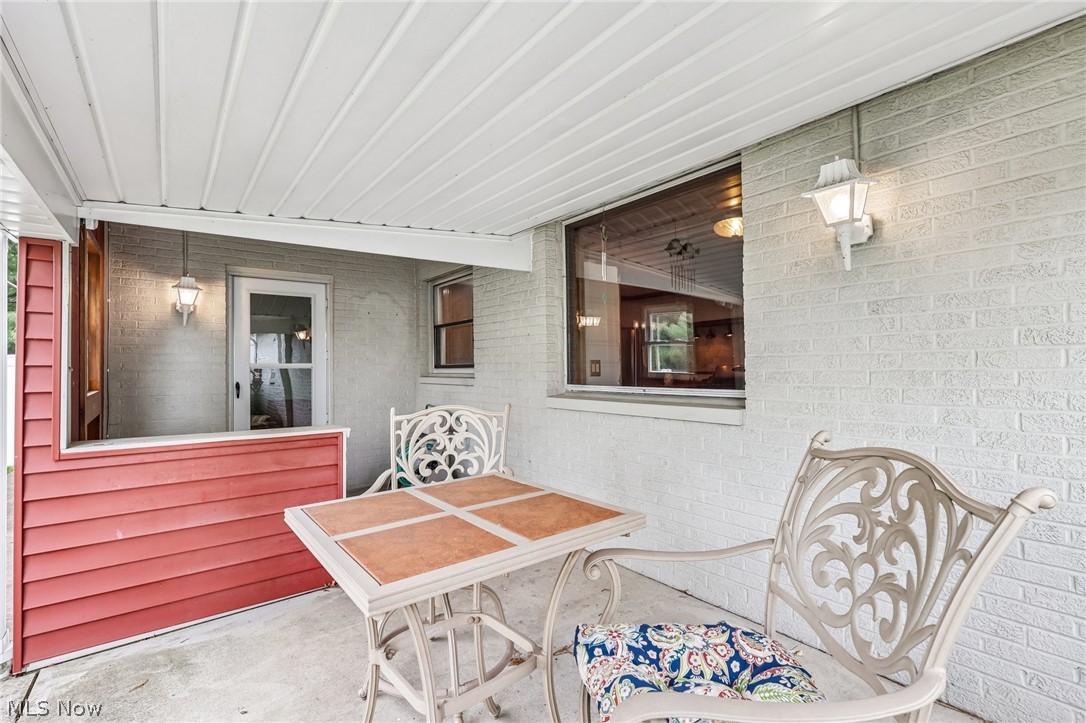 686 Portage Lakes Drive New Franklin OH 44319