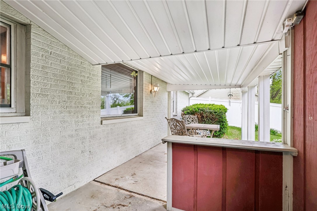 686 Portage Lakes Drive New Franklin OH 44319
