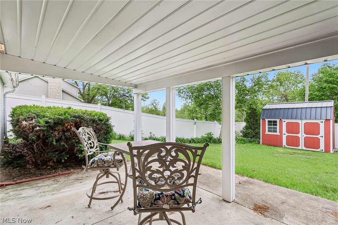 686 Portage Lakes Drive New Franklin OH 44319