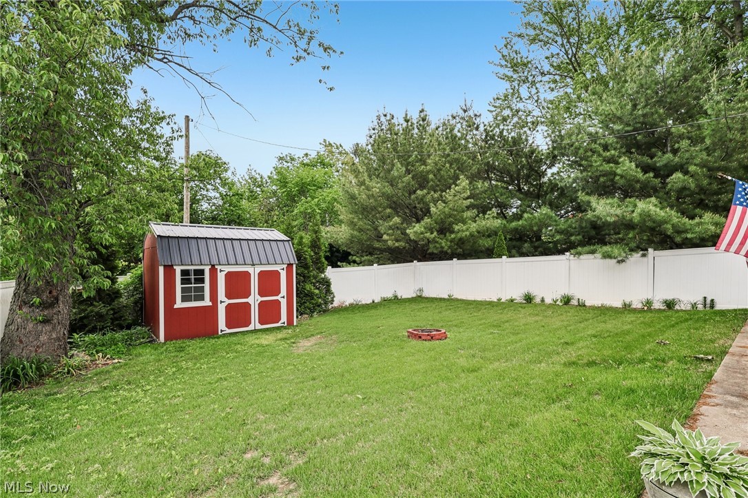 686 Portage Lakes Drive New Franklin OH 44319