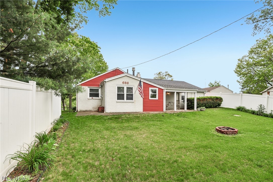 686 Portage Lakes Drive New Franklin OH 44319