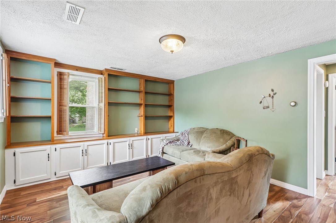 686 Portage Lakes Drive New Franklin OH 44319