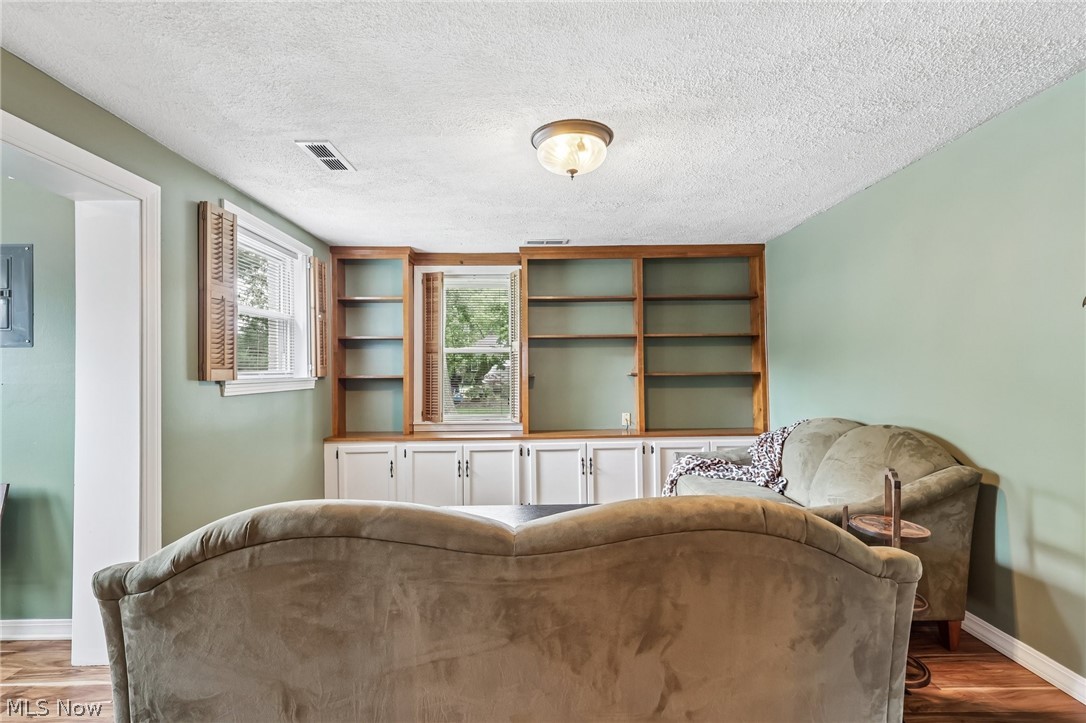 686 Portage Lakes Drive New Franklin OH 44319