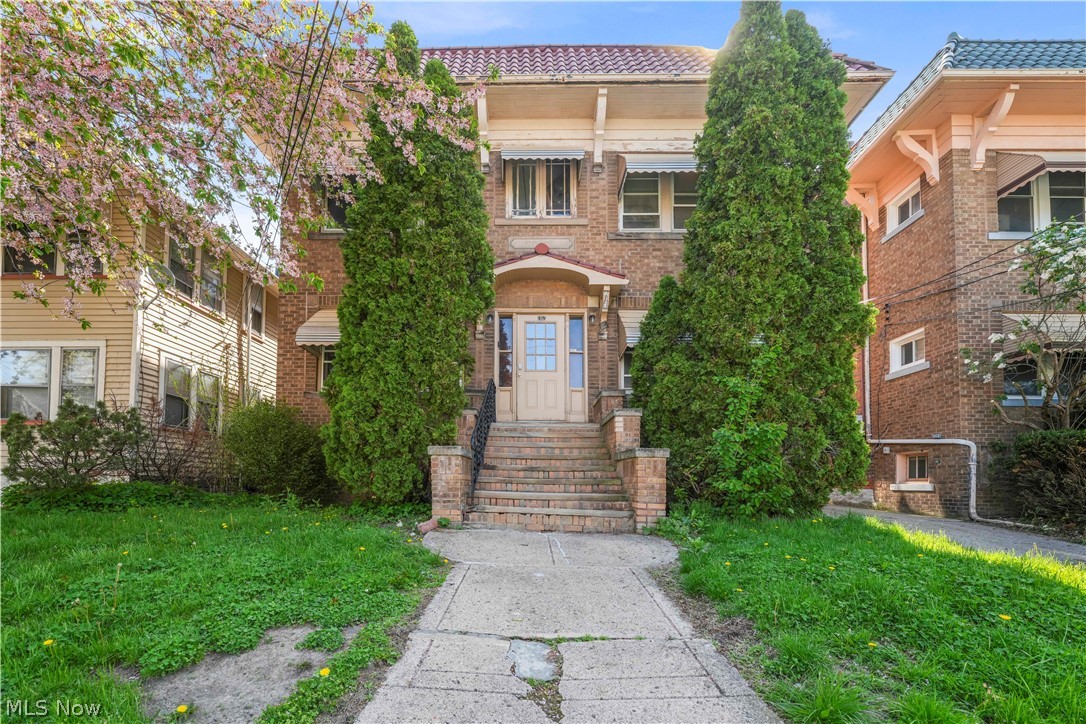 1353 Phelps Avenue Lakewood OH 44107