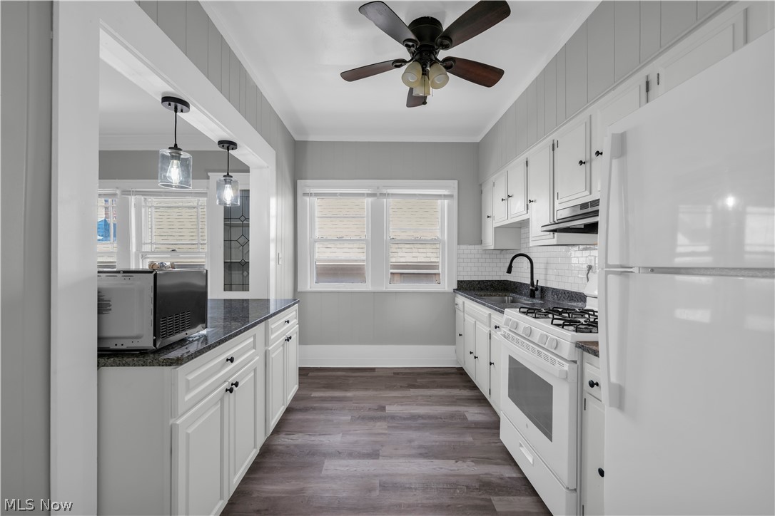 1353 Phelps Avenue Lakewood OH 44107