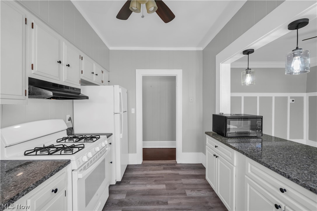 1353 Phelps Avenue Lakewood OH 44107