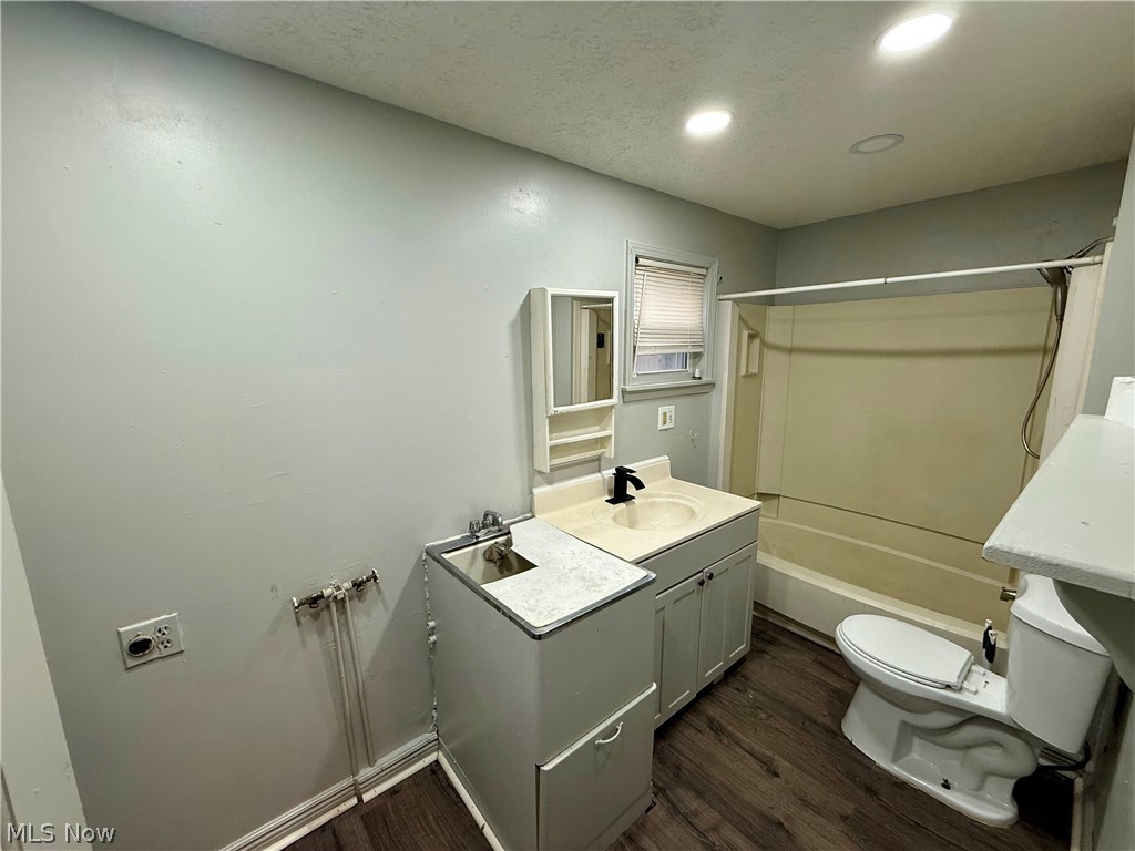 196 Jewett Street Akron OH 44305