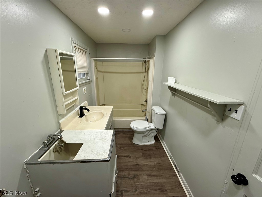 196 Jewett Street Akron OH 44305