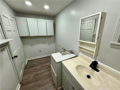 196 Jewett Street Akron OH 44305