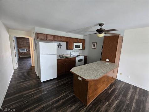 2331 E Market Street Akron OH 44312