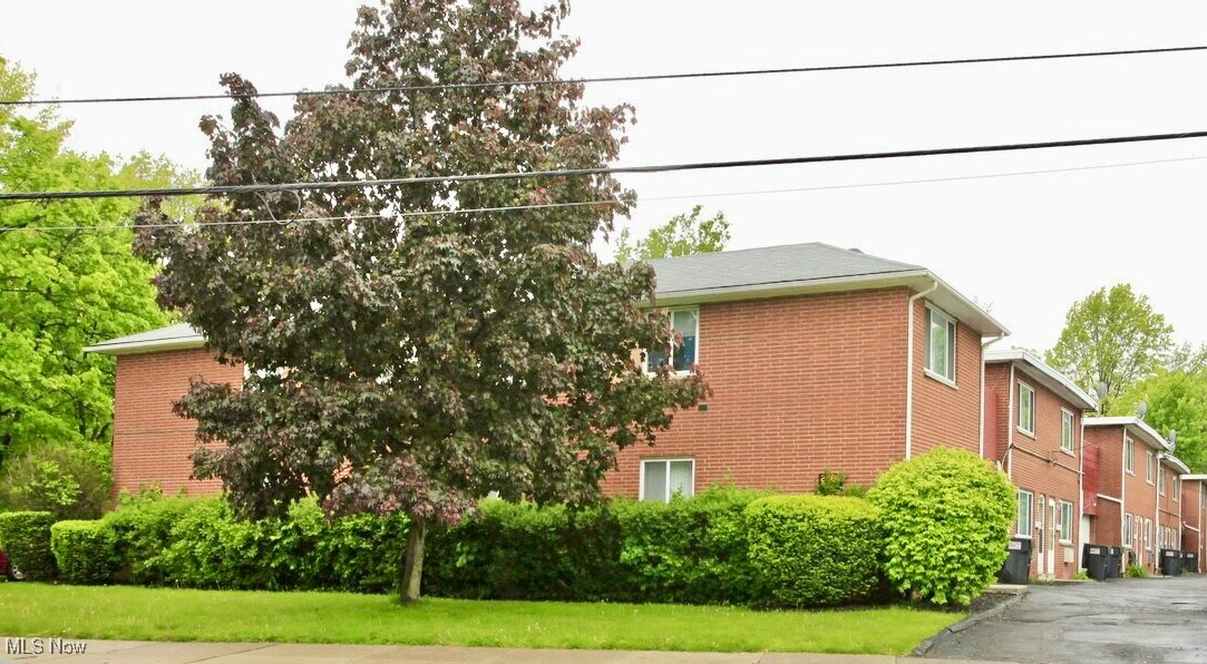 2868 Noble Road Cleveland Heights OH 44121