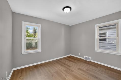 3814 Salisbury Road South Euclid OH 44121