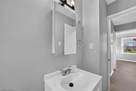 3814 Salisbury Road South Euclid OH 44121