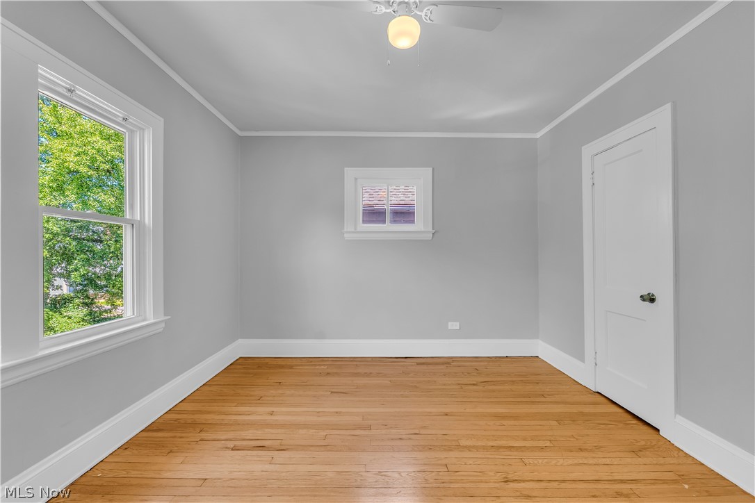 921 Helmsdale Road Cleveland Heights OH 44112