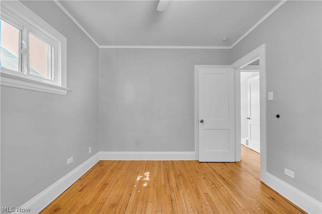 921 Helmsdale Road Cleveland Heights OH 44112
