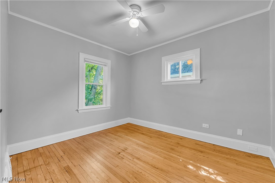 921 Helmsdale Road Cleveland Heights OH 44112