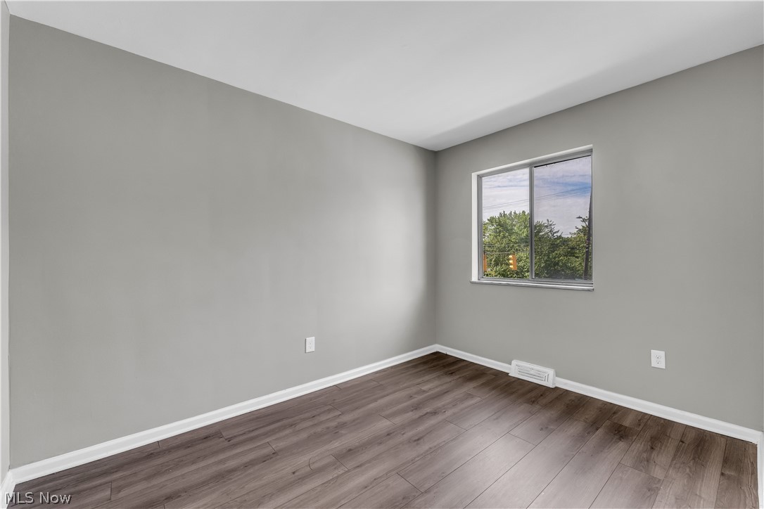 2537 Noble Road Cleveland Heights OH 44121