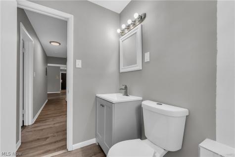 2537 Noble Road Cleveland Heights OH 44121