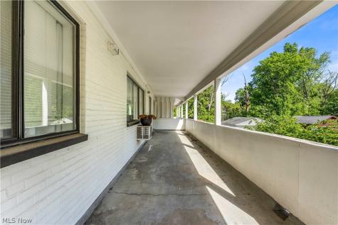 2537 Noble Road Cleveland Heights OH 44121