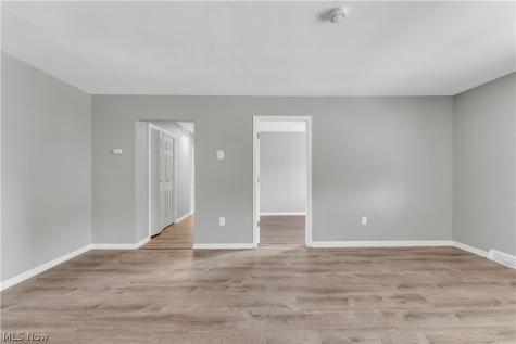 2537 Noble Road Cleveland Heights OH 44121