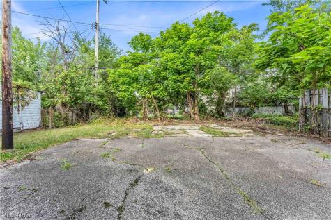 3652 E 153rd Street Cleveland OH 44120