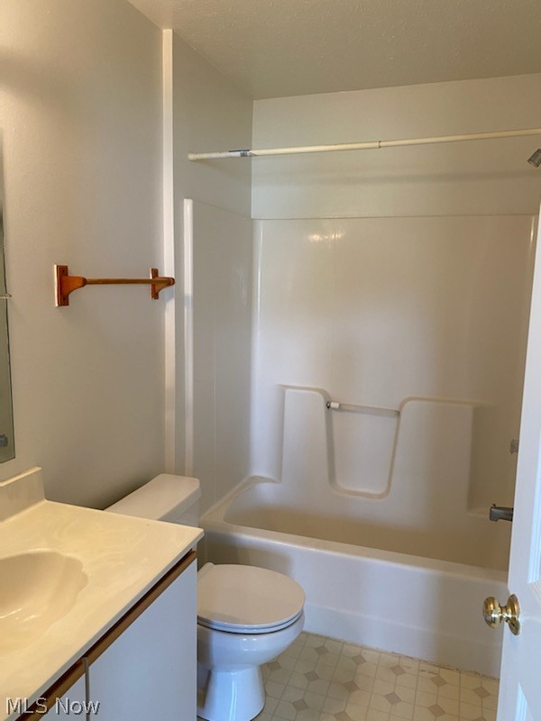 105-A Fairways Drive Chardon OH 44024
