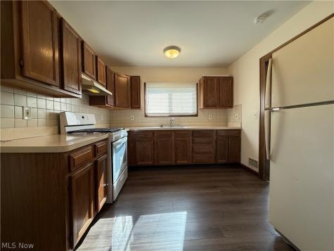 9405 Bancroft Avenue Cleveland OH 44105