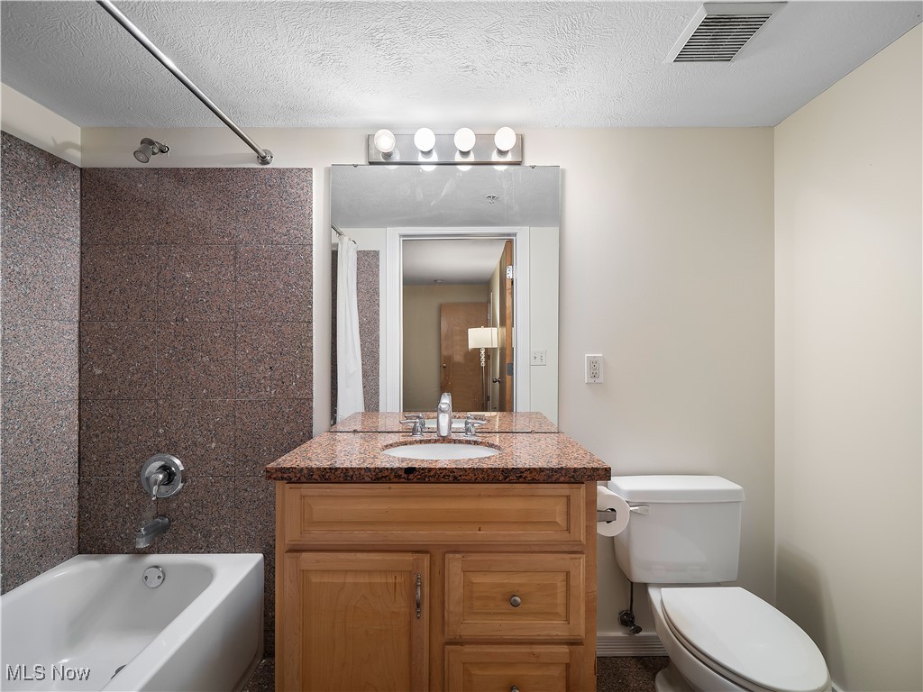 2222 Detroit Avenue Cleveland OH 44113