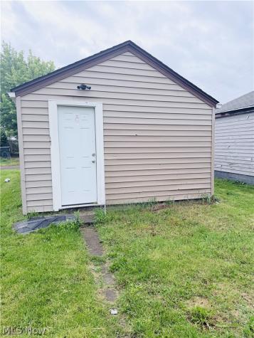 1511 Stark Avenue SW Canton OH 44706