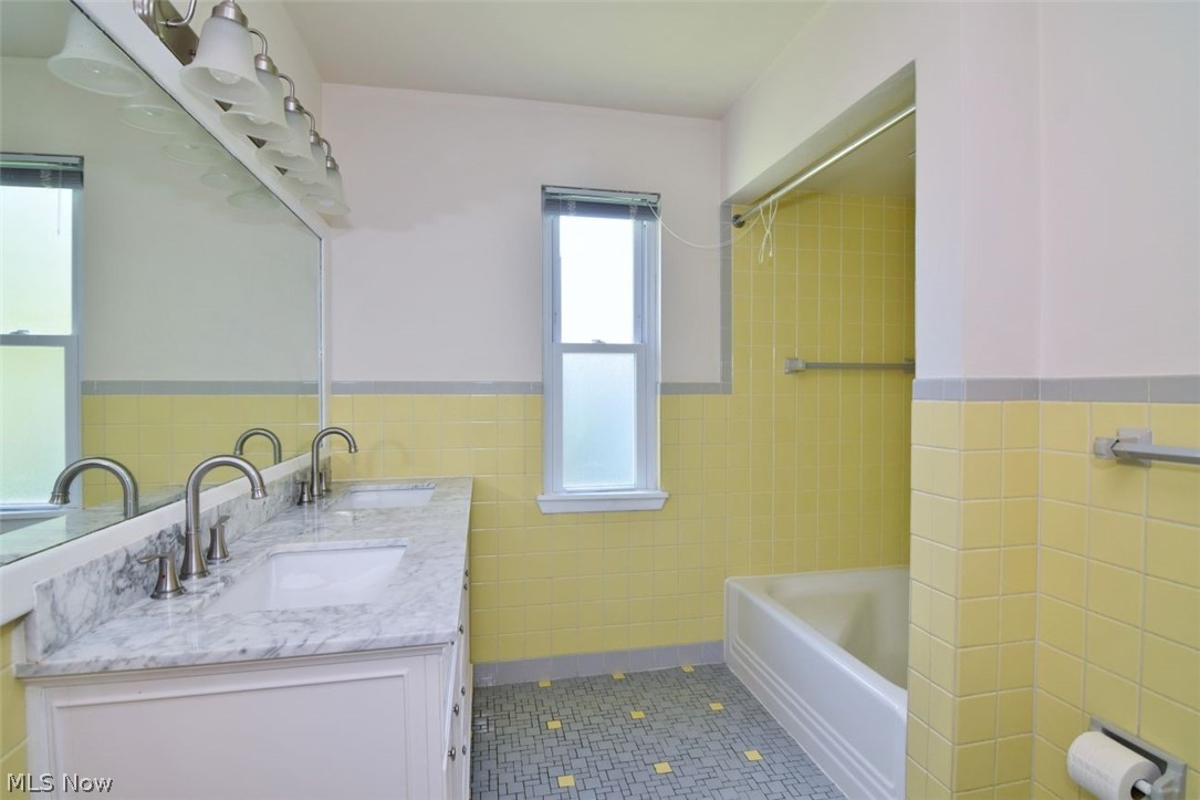 28175 Shaker Boulevard Pepper Pike OH 44124