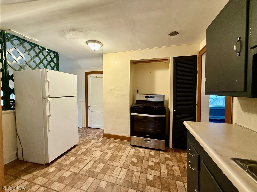1307 Hathaway Avenue Lakewood OH 44107