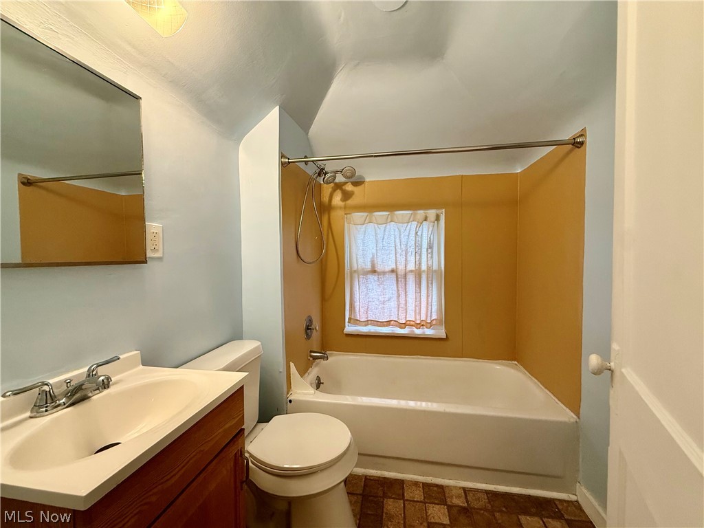 1307 Hathaway Avenue Lakewood OH 44107