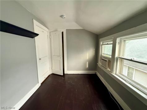 1307 Hathaway Avenue Lakewood OH 44107