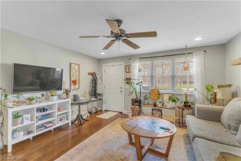 2587 Jaycox Road Avon OH 44011