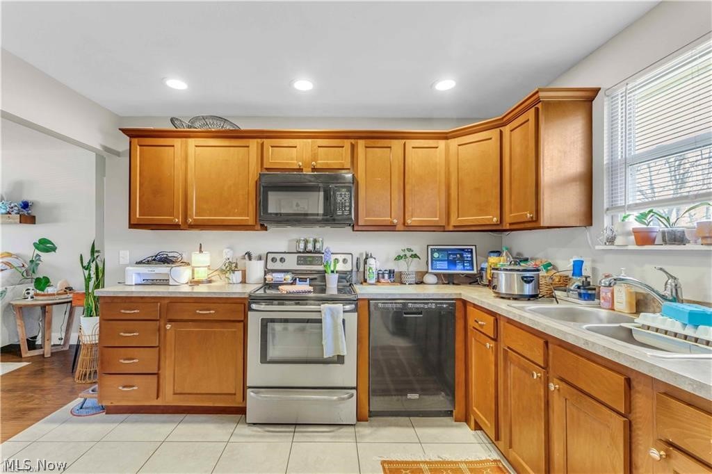 2587 Jaycox Road Avon OH 44011