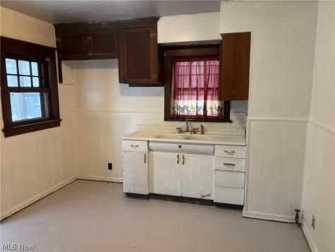 365 Marmion Avenue Youngstown OH 44507