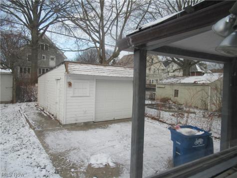 1530 Winchester Avenue Lakewood OH 44107