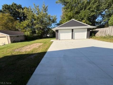 106 Andrea Boulevard Niles OH 44446