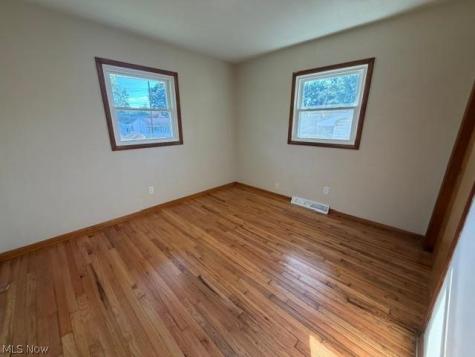 106 Andrea Boulevard Niles OH 44446