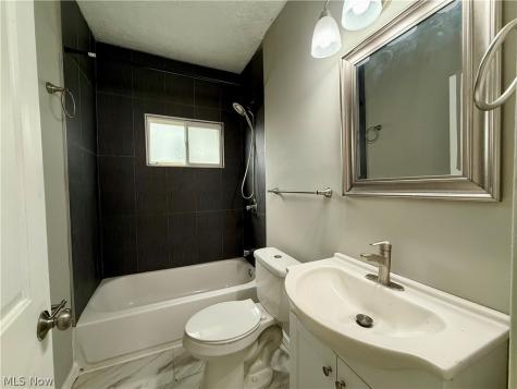 1265 Marlowe Avenue Lakewood OH 44107